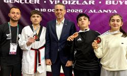 Artvinli Taekwondocular Türkiye Kürsüsünde