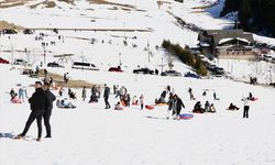 Giresun'da doğa tutkunları Kümbet Yaylası'ndaki kar festivalinde bir araya geldi