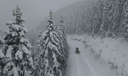 Kastamonu ve Samsun'da ekiplerin zorlu kar mücadelesi sürüyor