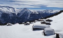 Rize'de Kaçkar Dağları ve yaylalardaki kar manzarası dronla görüntülendi