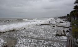 Samsun'da fırtına ve sağanak etkili oldu