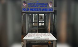 Artvin'de Kıraathaneye Kumar Baskını