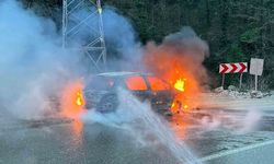 Artvin'de Seyir Halindeki Araç Alev Aldı
