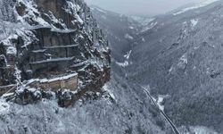 Sümela Manastırı beyaza, Altındere Vadisi sessizliğe büründü