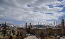 Yüksek kesimlerde kar var