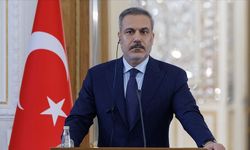 Bakan Fidan, İranlı mevkidaşı Erakçi'ye, İran'dan ateşlendikten sonra Türk hava sahasına yönelen ve etkisiz hale getiril