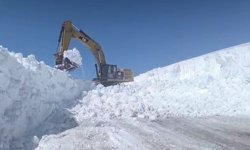 Erzurum'da 2 bin 900 rakımda karla mücadele