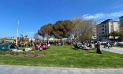 Samsun'da sıcak hava etkisi: Sahil ve parklar dolup taştı