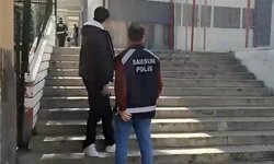 Zamanla yarışan polis kimliğini kaybeden öğrenciyi sınava yetiştirdi