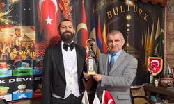 Dünyaca Ünlü Yazar Akif Manaf’a BULTÜRK Barış Ödülü