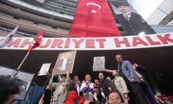 Özgür Özel, CHP Genel Merkezi'nden ayrıldı
