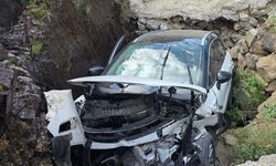 Giresun'da kanala düşen otomobildeki 1 kişi öldü, 4 kişi yaralandı