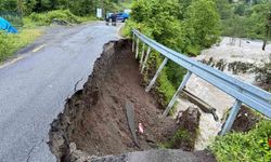 5 köyün ulaşımını sağlayan yol hasar gördü