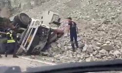Erzurum'da feci kaza: Freni patlayan tırdan atlayan sürücü öldü, 2 kişi yaralandı