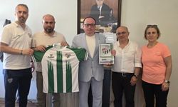 Artvinspor'un Kadın Voleybolu Projesine İş İnsanı Erten Kayan'dan Destek