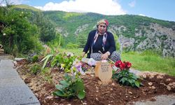 Torunları İçin Hayata Tutunuyor