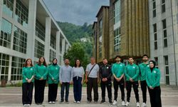 Üniversiteyi Gururlandıran Sporculara Tebrik