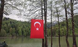 Sis, Orman ve Göl Aynı Karede: Karagöl Hayran Bırakıyor