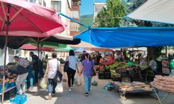 Artvin Semt Pazarında Etiketler İndi