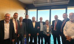 Artvin Heyeti, Özgür Özel’i Trabzon’da Karşıladı