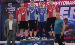 Artvinli Sporcular Kürsüde