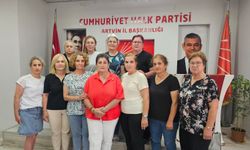 Artvin'de CHP Kadın Kolları Yönetimi İstifa Etti