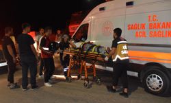 Boyabat'ta otomobille çarpışan motosikletteki 2 kişi yaralandı