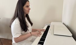Görme engelli Beyza Zelal, 'kusursuz kulağı' sayesinde hayali olan konservatuvara yerleşti