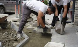 İnönü Caddesi’nde Kaldırımlar Yenileniyor