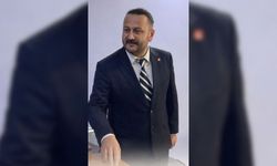 CHP Hopa’da Yeni İlçe Başkanı Osman Zeki Yakut Oldu