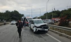 Çorum'da otomobil ile hafif ticari aracın çarpıştığı kazada 3 kişi yaralandı