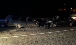 Giresun'da iki otomobilin çarpıştığı trafik kazasında 1 kişi öldü, 6 kişi yaralandı