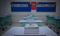 MEB'in ücretsiz ders kitapları okullardaki yerini aldı