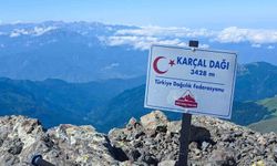 3 Bin 428 Rakımdaki Karçal Dağı'nın Zirvesi Havadan Görüntülendi