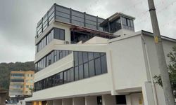 Restoranın yemek asansörü 4. kattan zemine düştü: Garson hayatını kaybetti