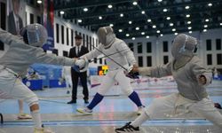 Samsun'da 612 sporcunun kılıç mücadelesi başladı