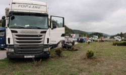 Tır ile otomobil çarpıştı: 1 yaralı