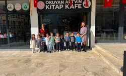 Kitap Kafe’de Minik Eller Sanatla Buluştu