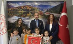 Minik Öğrencilerden Beraat Şahin’e Ziyaret