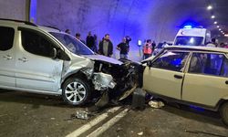 Yusufeli Yolunda Korkutan Kaza: 3 Yaralı