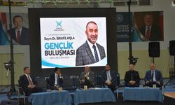 Şahin, Arhavi’de “Gençlerle Baş Başa” Programına Katıldı