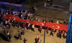 Cumhuriyet coşkusu fener alayıyla sokaklara taştı