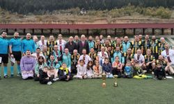Cumhuriyet Kupası’nın sahibi Artvinspor Veteranlar oldu