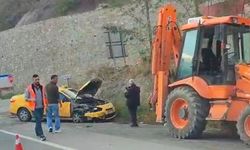 Artvin’de Trafik Kazası: İki Araçta Maddi Hasar Oluştu