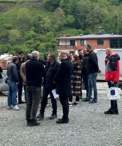 Yol yok, ticaret yok: Hopa’da devlet esnafı yok saydı!
