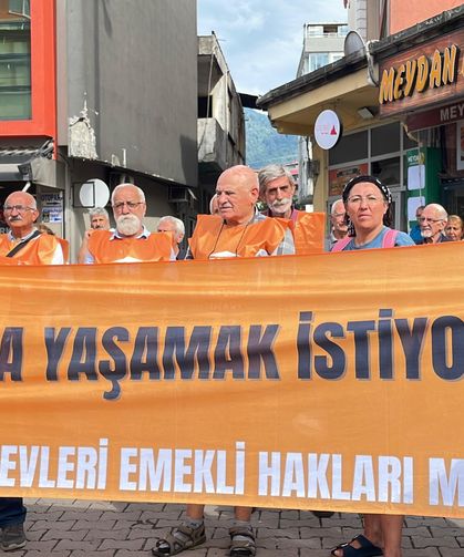 Halkevleri Emekli Hakları Meclisi'nden Kemalpaşa’da Protesto Yürüyüşü