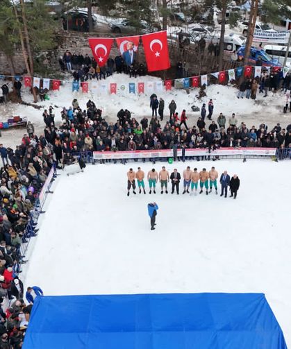 Kar Üstü Karakucak Güreşleri Yapıldı
