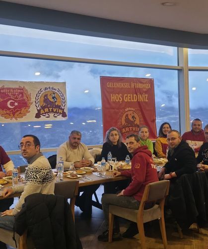 Cimbom Sevdalıları Aynı Sofrada