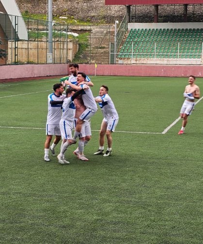 Finale Göz Kırptı