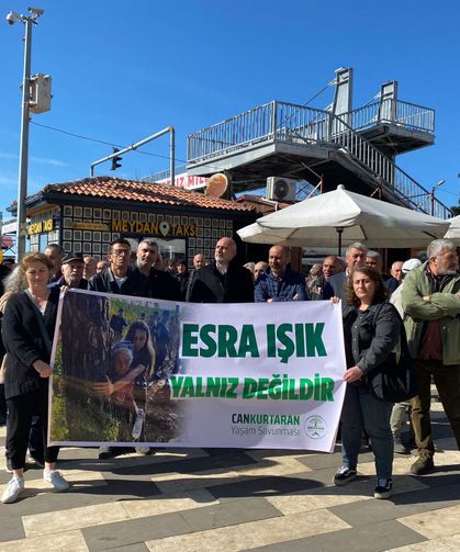 Esra Işık İçin Hopa’da Dayanışma Eylemi